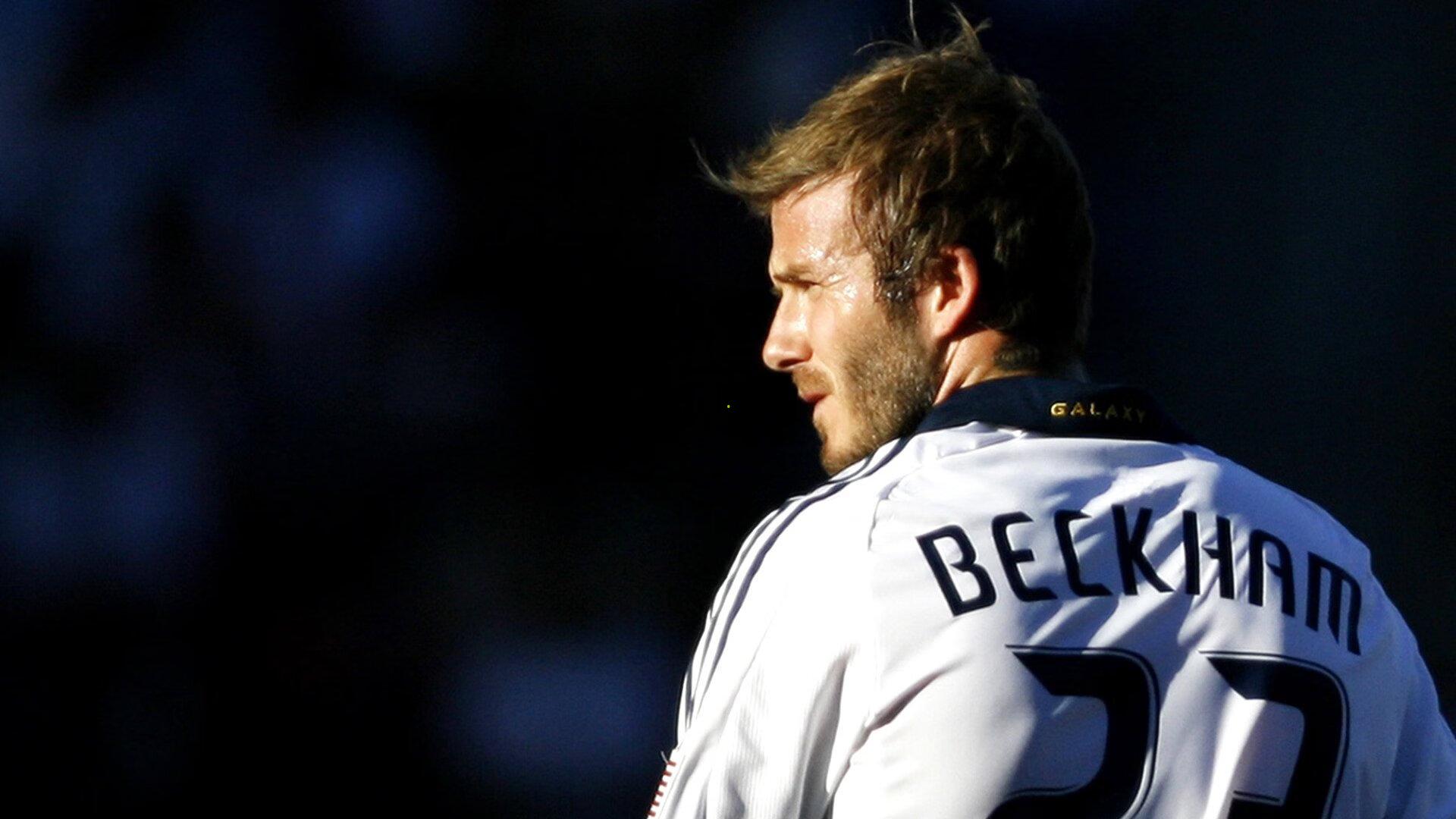 黑马逆袭！无名小将爆冷击败世界冠军，缔造体坛新传奇_意昂体育注册